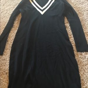 Black and white V-neck sweater dress